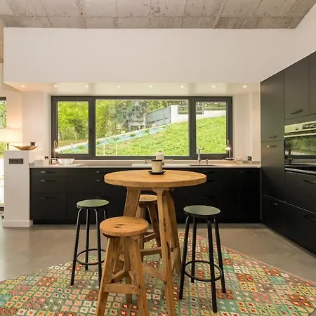 Con Piscina Privada Y Vistas A La Naturaleza Вилла