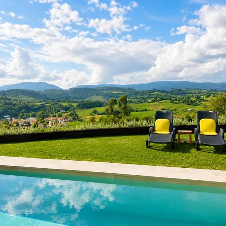 Вилла Con Piscina Privada Y Vistas A La Naturaleza *
